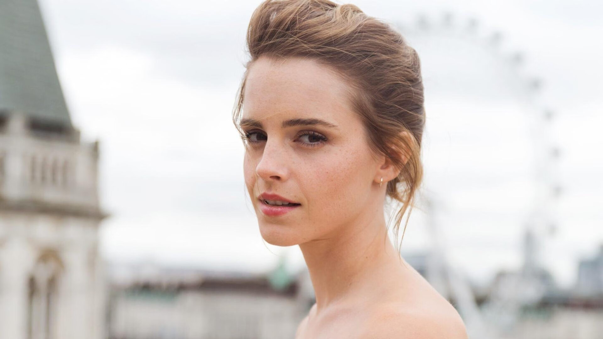 “足球+文化+科技”融合创新发布会在多个城市同步举行,行业开启新格局