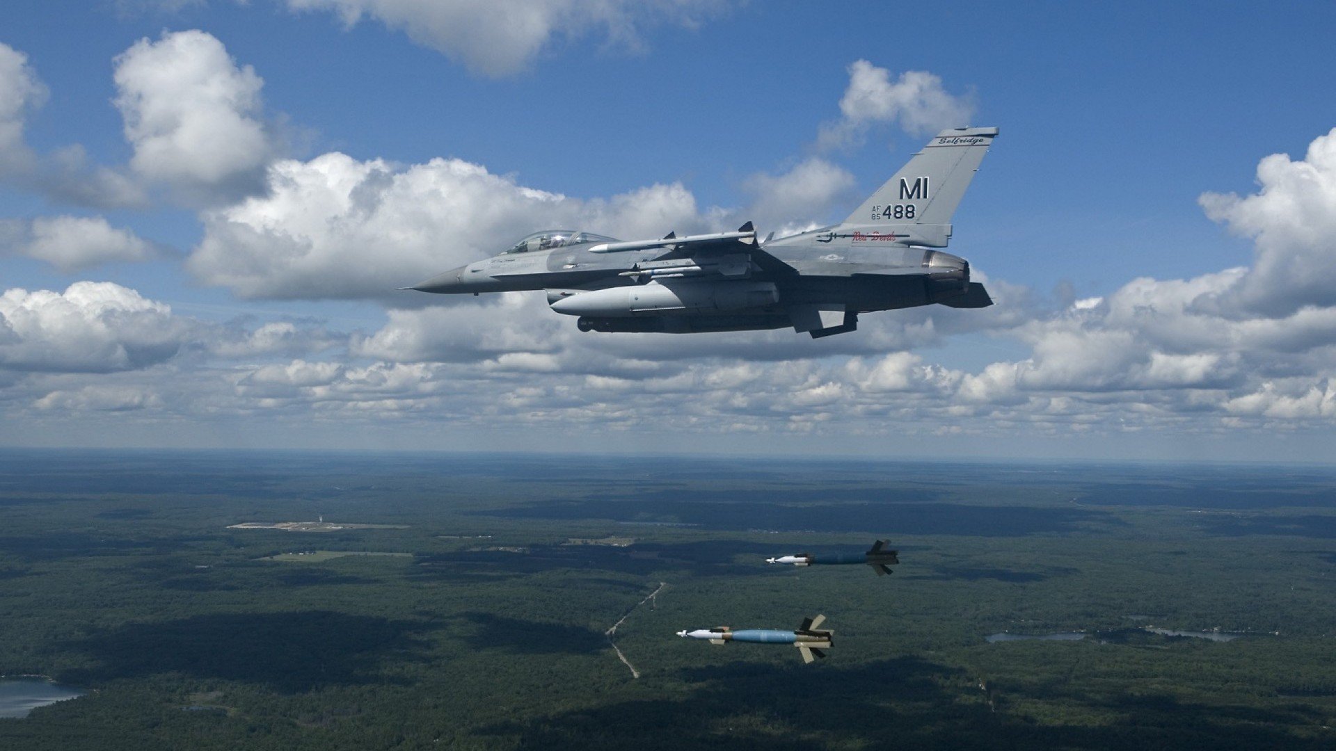 各国选手竞技水平不断提升,别的国家选手都是选的一些顶级